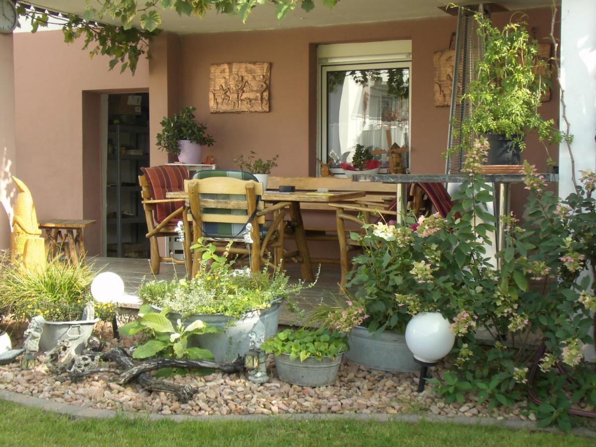 Ferienwohnung Am Brunnen Großheubach المظهر الخارجي الصورة