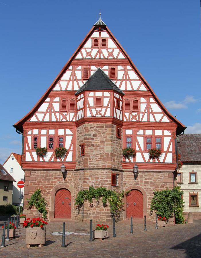 Ferienwohnung Am Brunnen Großheubach المظهر الخارجي الصورة